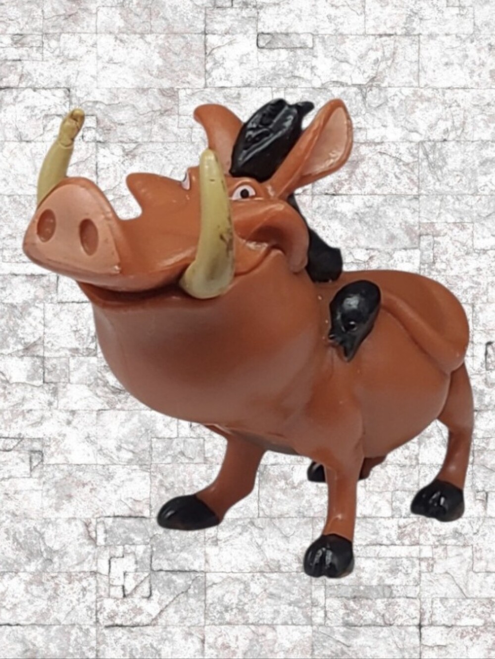 DISNEY'S THE LION KING "PUMBAA" FIGURE JUST PLAY     1 3/4"×2 1/4"